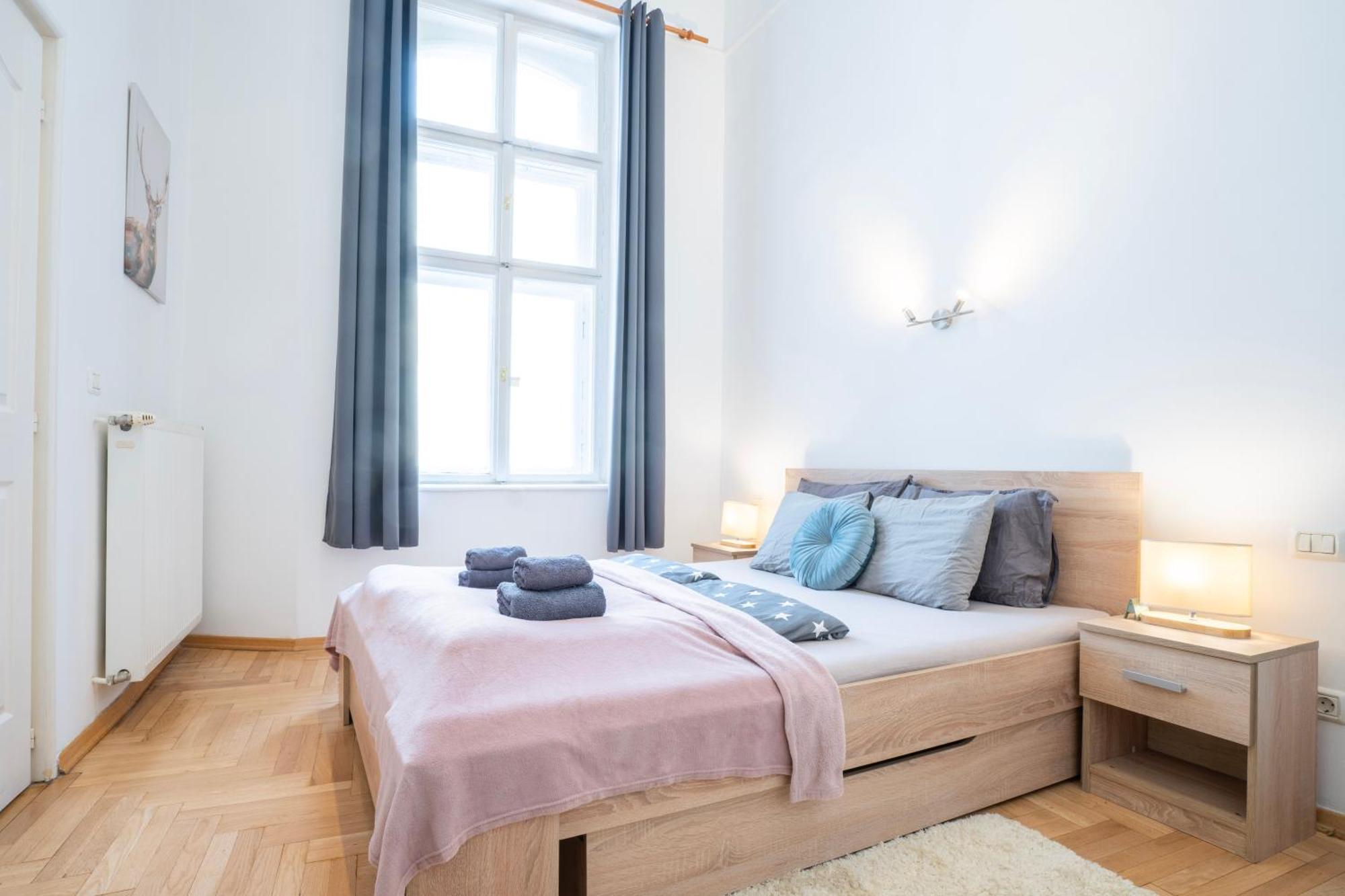 Cedar Inn Budapest - Palace District Eksteriør bilde