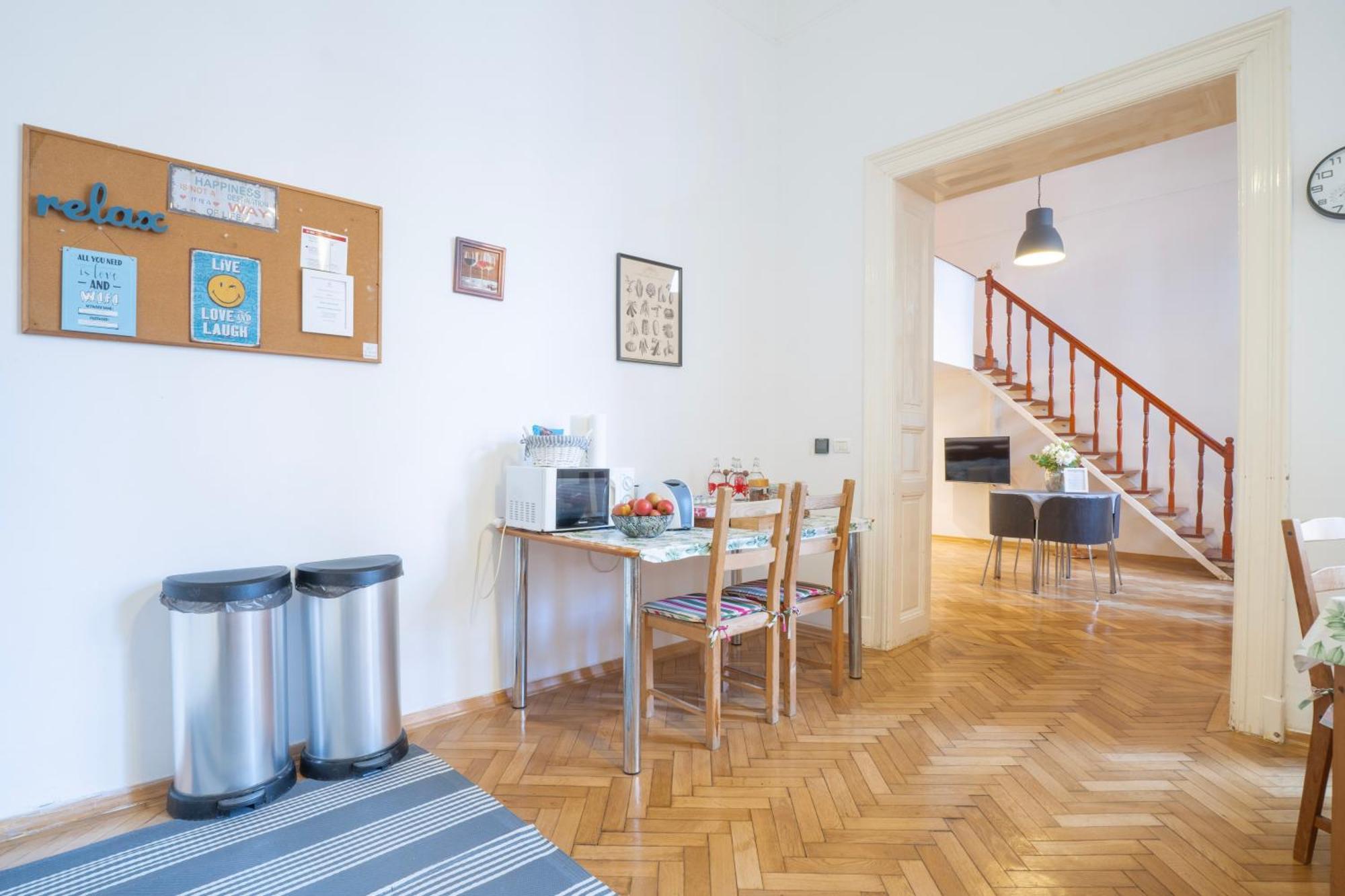 Cedar Inn Budapest - Palace District Eksteriør bilde